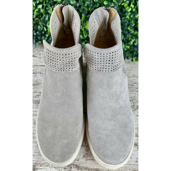 SOFFT Seabrook Wedge Bootie Women’s 8 Gray Italian Suede Perforated NWOB Chic - Picture 3 of 13